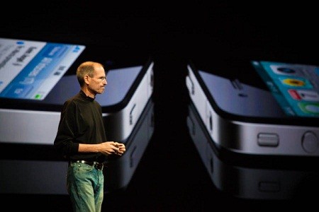 2 mẫu iPhone thế hệ kế tiếp đã được thiết kế và ra đời dưới thời Steve Jobs