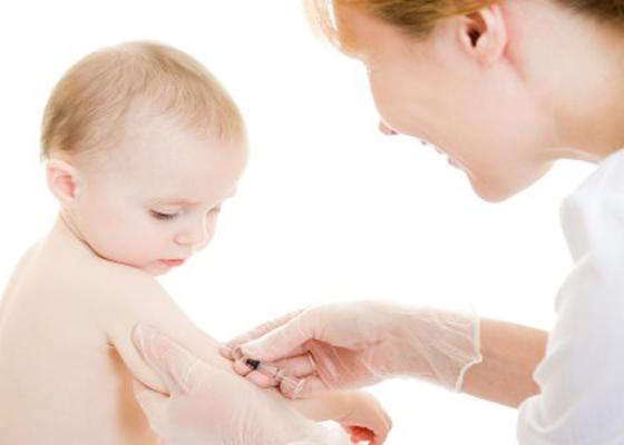 Trẻ em 12 loại vacxin mẹ nhất thiết nên tiêm cho trẻ
